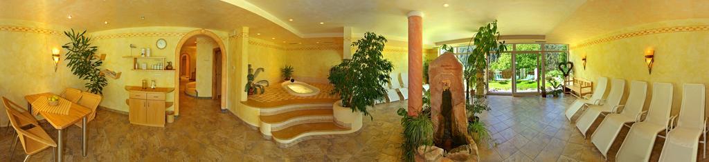 Hotel Jaegerhof San Leonardo in Passiria Exterior photo