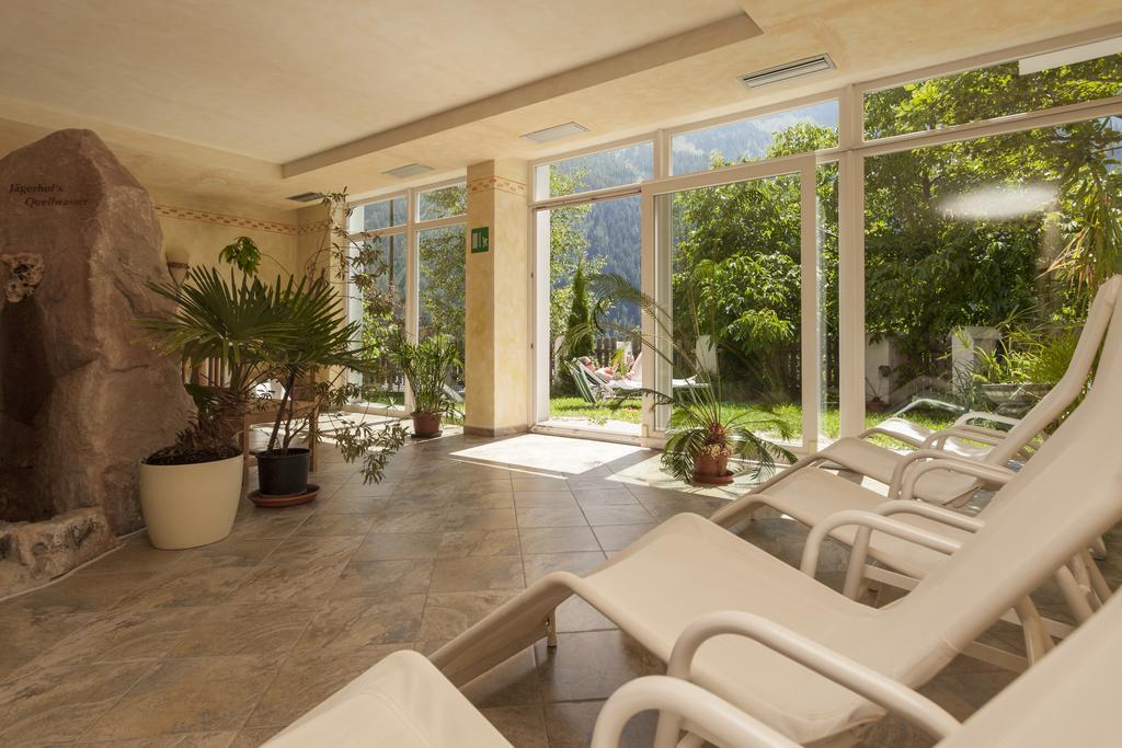 Hotel Jaegerhof San Leonardo in Passiria Exterior photo